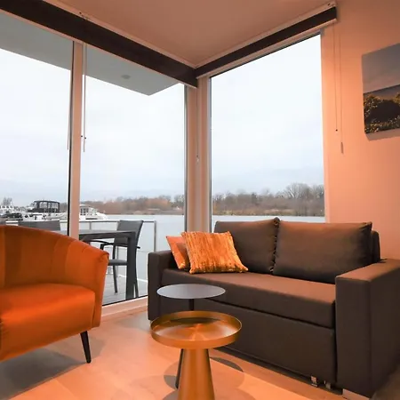 Tatil Evi Houseboat Martinique *
