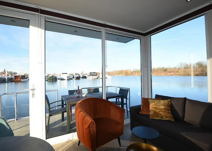 Holiday home Houseboat Martinique Maastricht