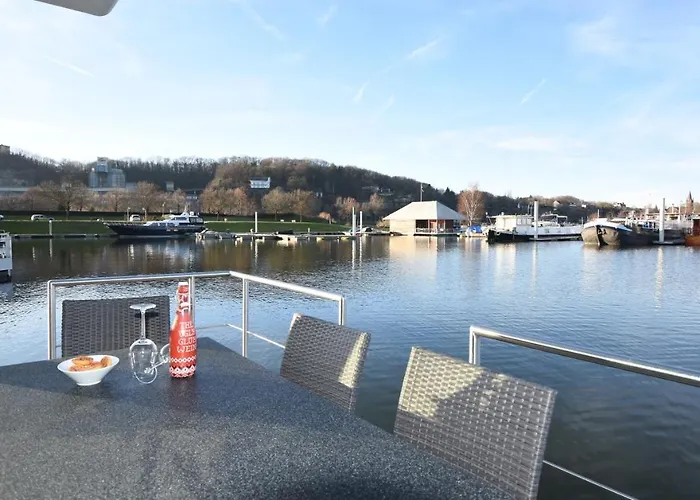 Casa de Férias Houseboat Martinique Maastricht